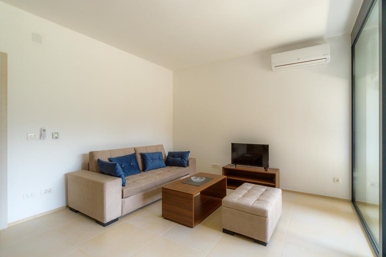Apartman N *